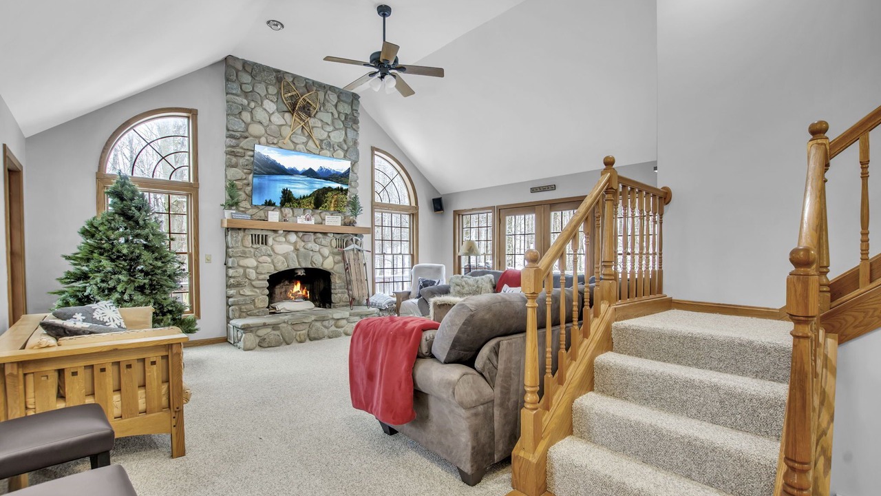 Photo of Livingroom in Ellicottville
