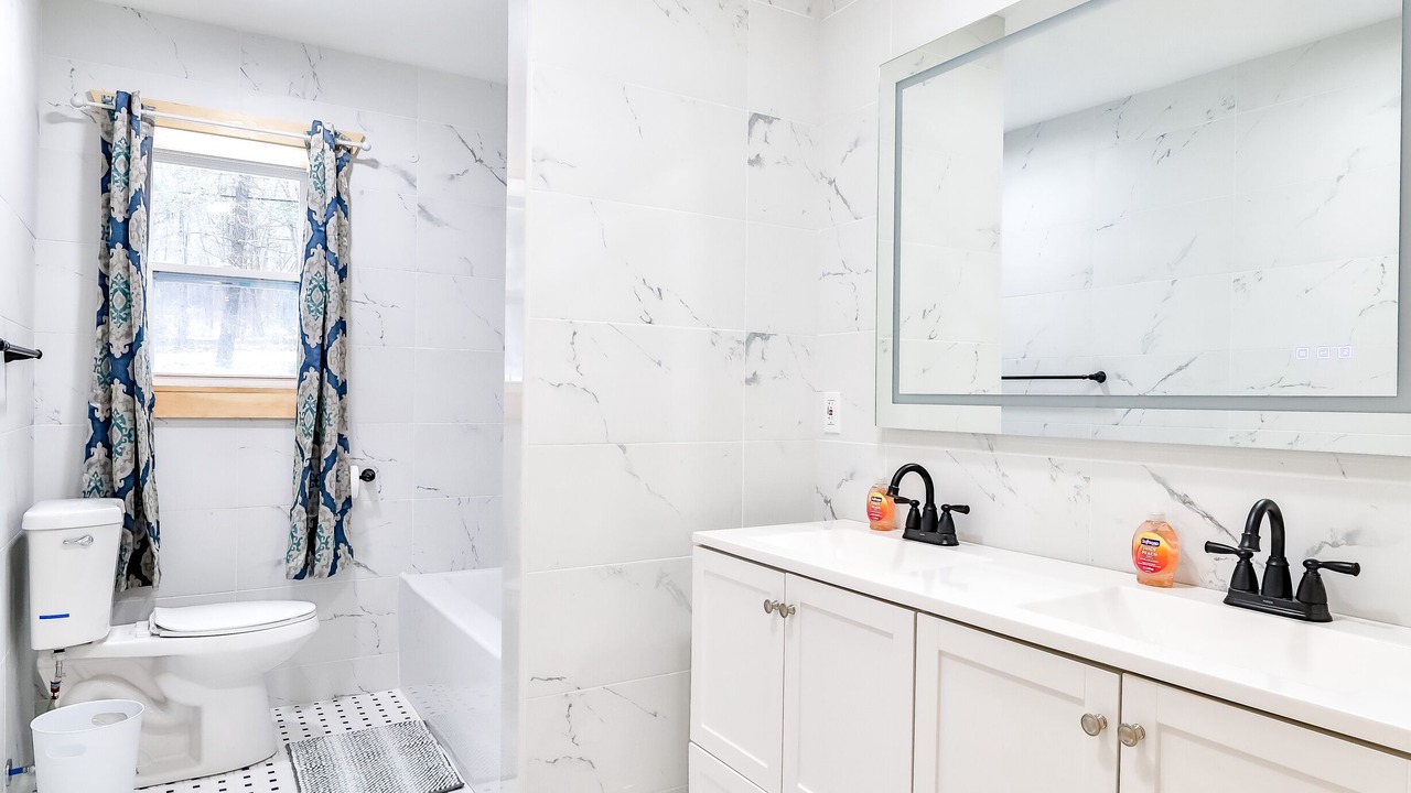 Photo of Bathroom in Tannersville