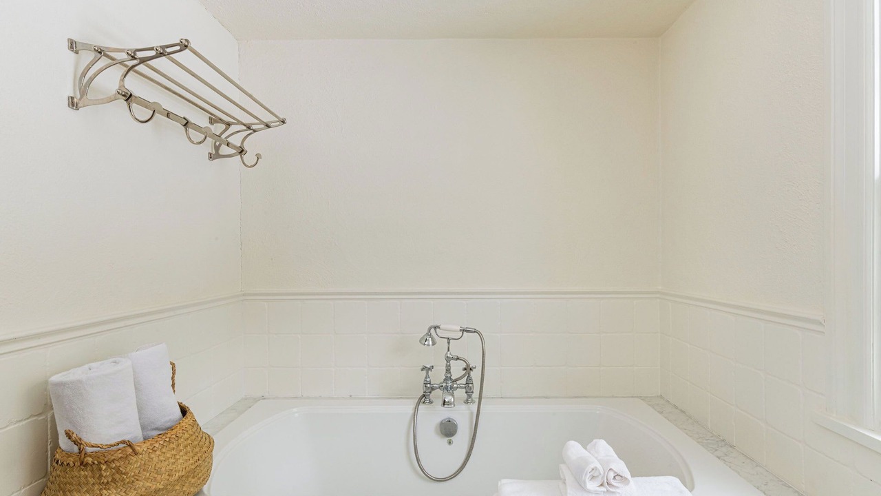 Photo of Bathroom in Thompson Ridge