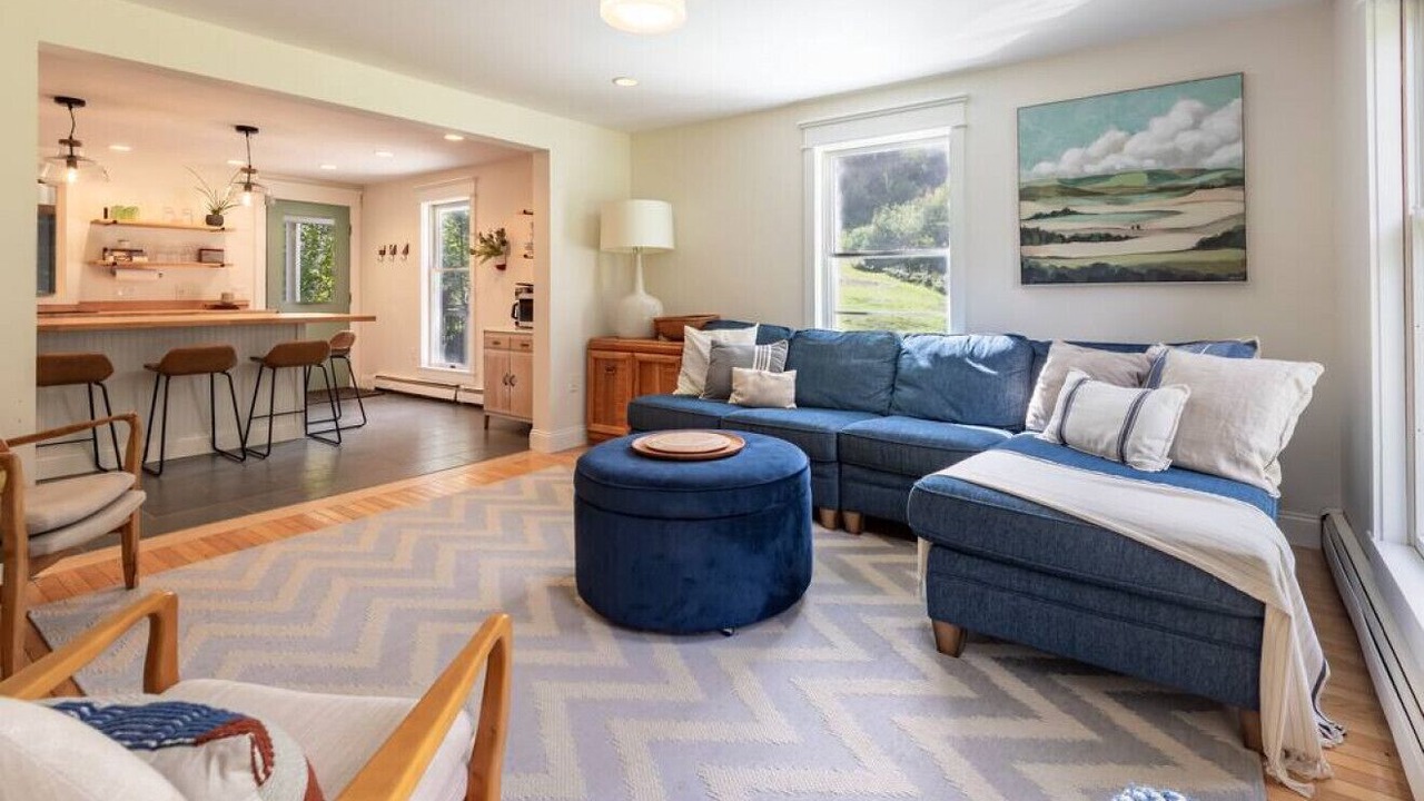 Photo of Livingroom in Bridgewater Corners
