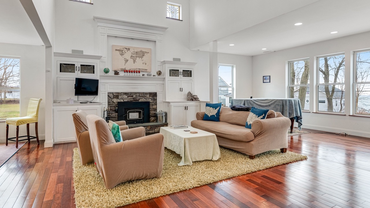 Photo of Livingroom in Malletts Bay