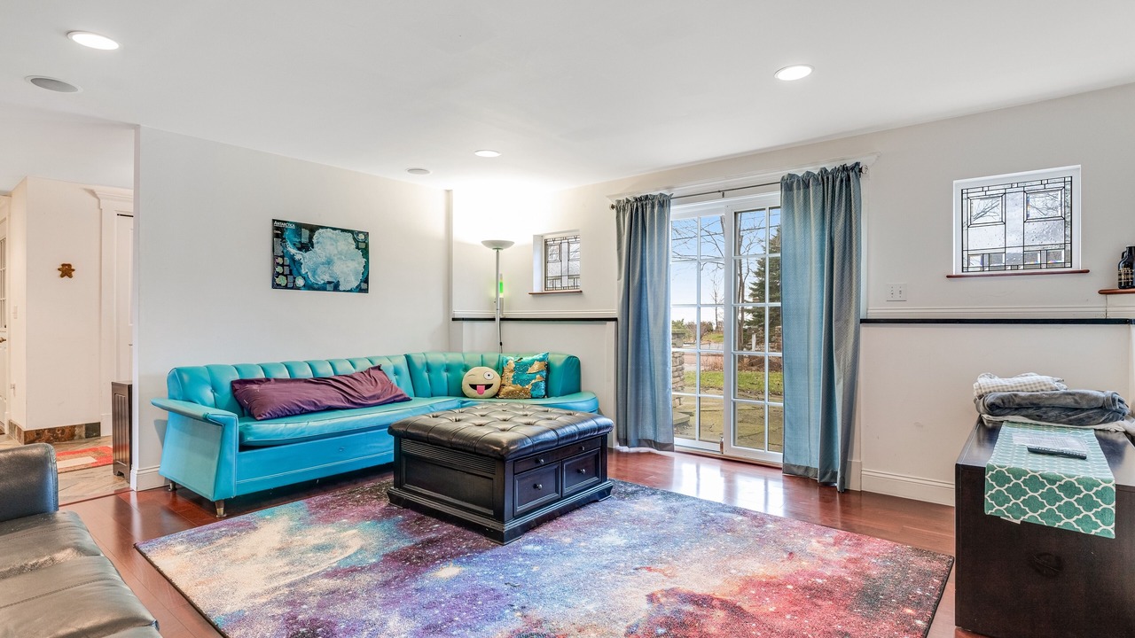 Photo of Livingroom in Malletts Bay