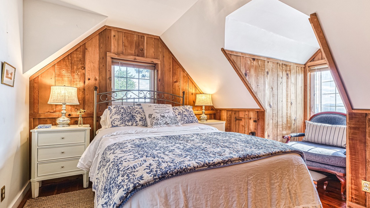 Photo of Bedroom in Point Roberts