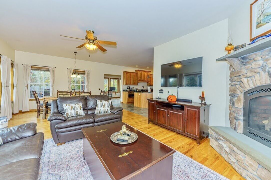 Photo of Livingroom in Fort Ann