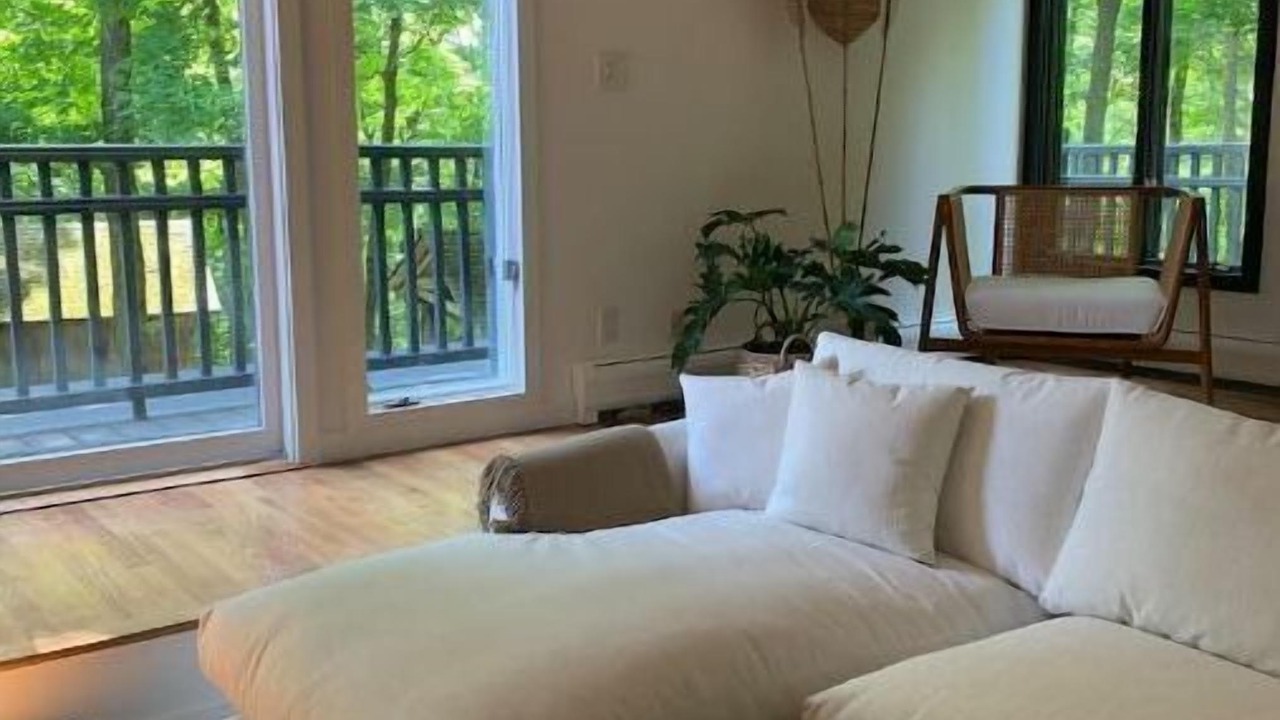 Photo of Livingroom in Clinton Corners