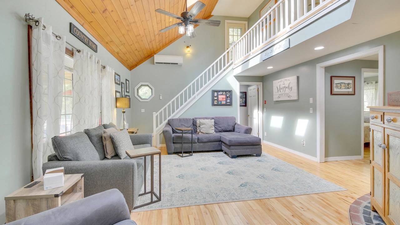 Photo of Livingroom in Searsport