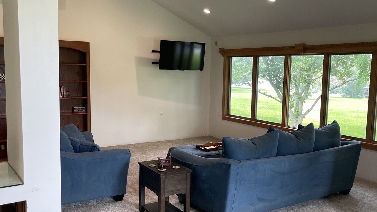 Photo of Livingroom in Town of Varick