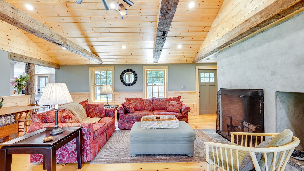 Photo of Bedroom in Center Lovell