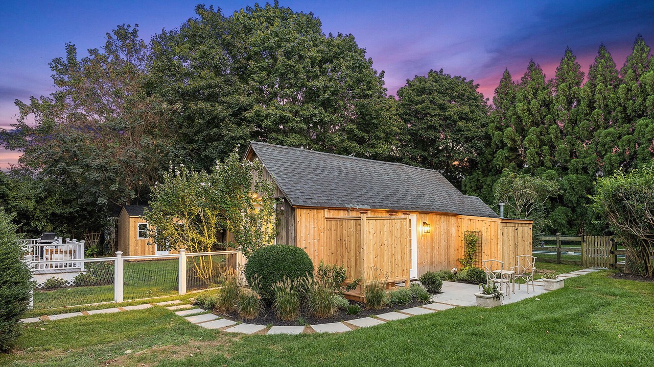 Photo of Outdoor in Village of Southampton
