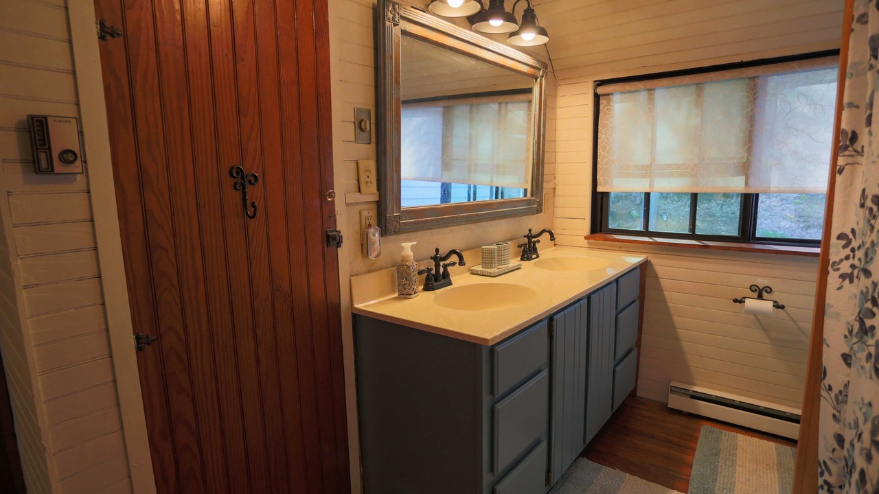Photo of Bathroom in Winthrop