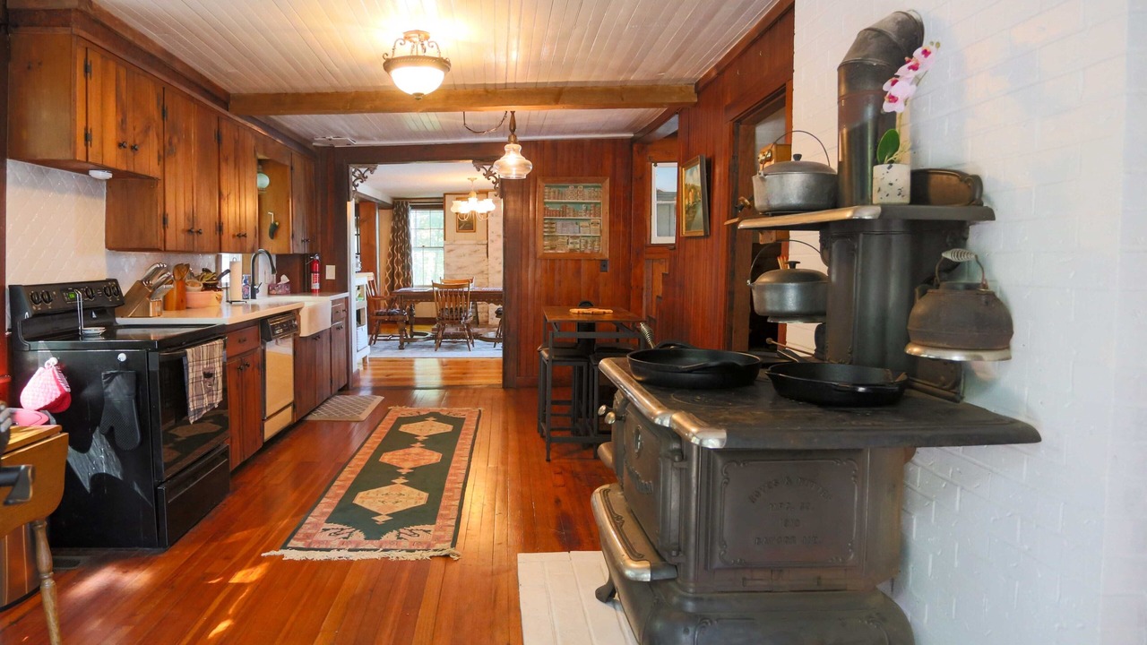 Photo of Kitchen in Winthrop