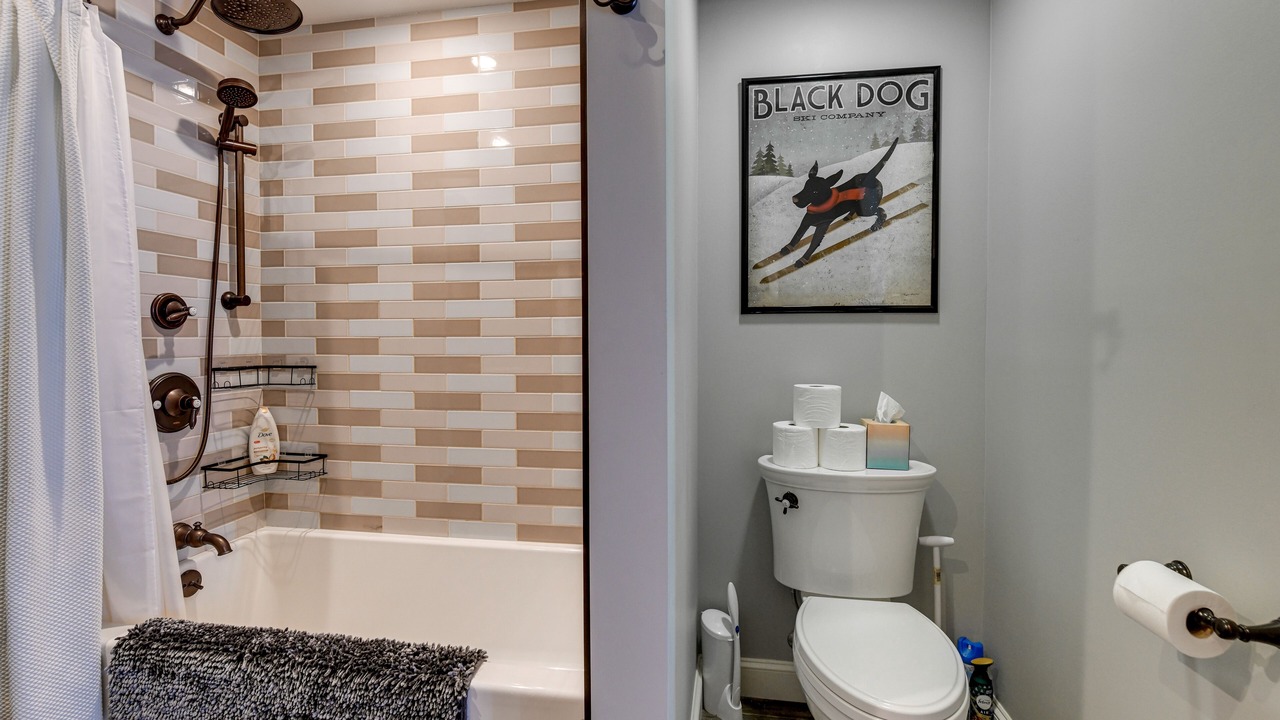 Photo of Bathroom in Warren