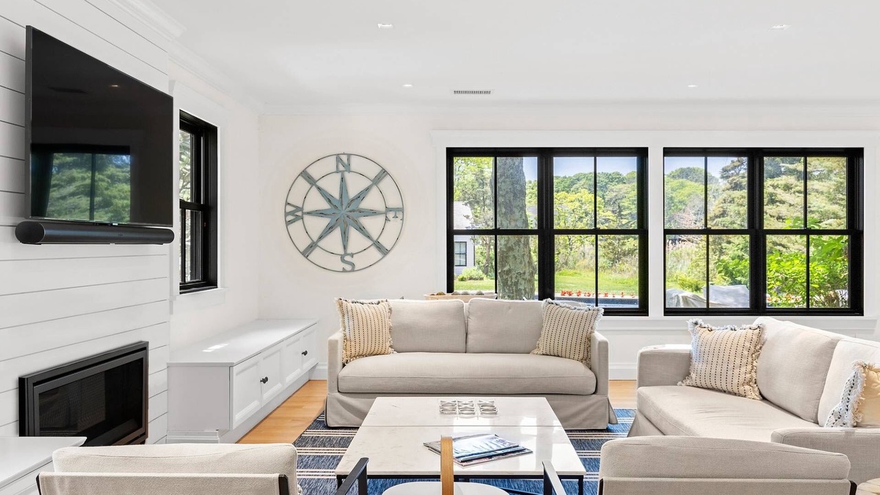 Photo of Livingroom in Westhampton Beach