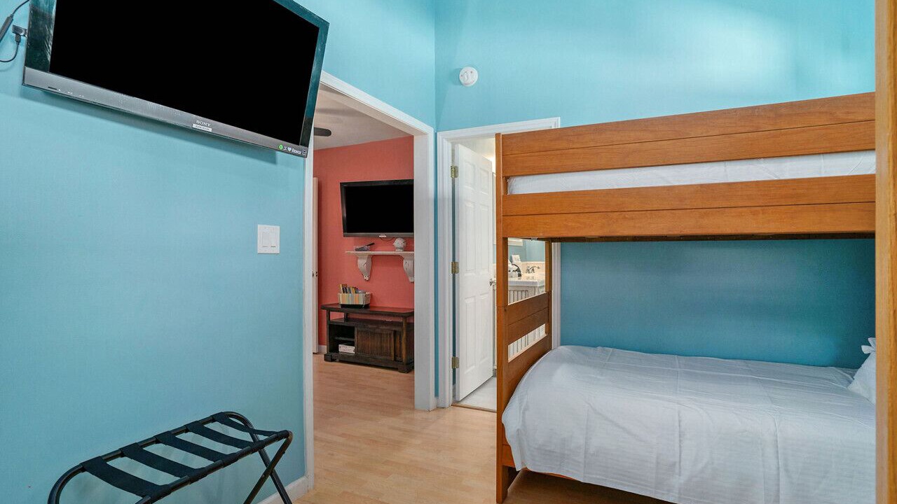 Photo of Bedroom in Terramar Beach