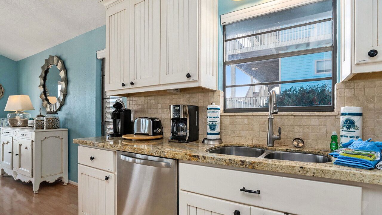 Photo of Kitchen in Terramar Beach