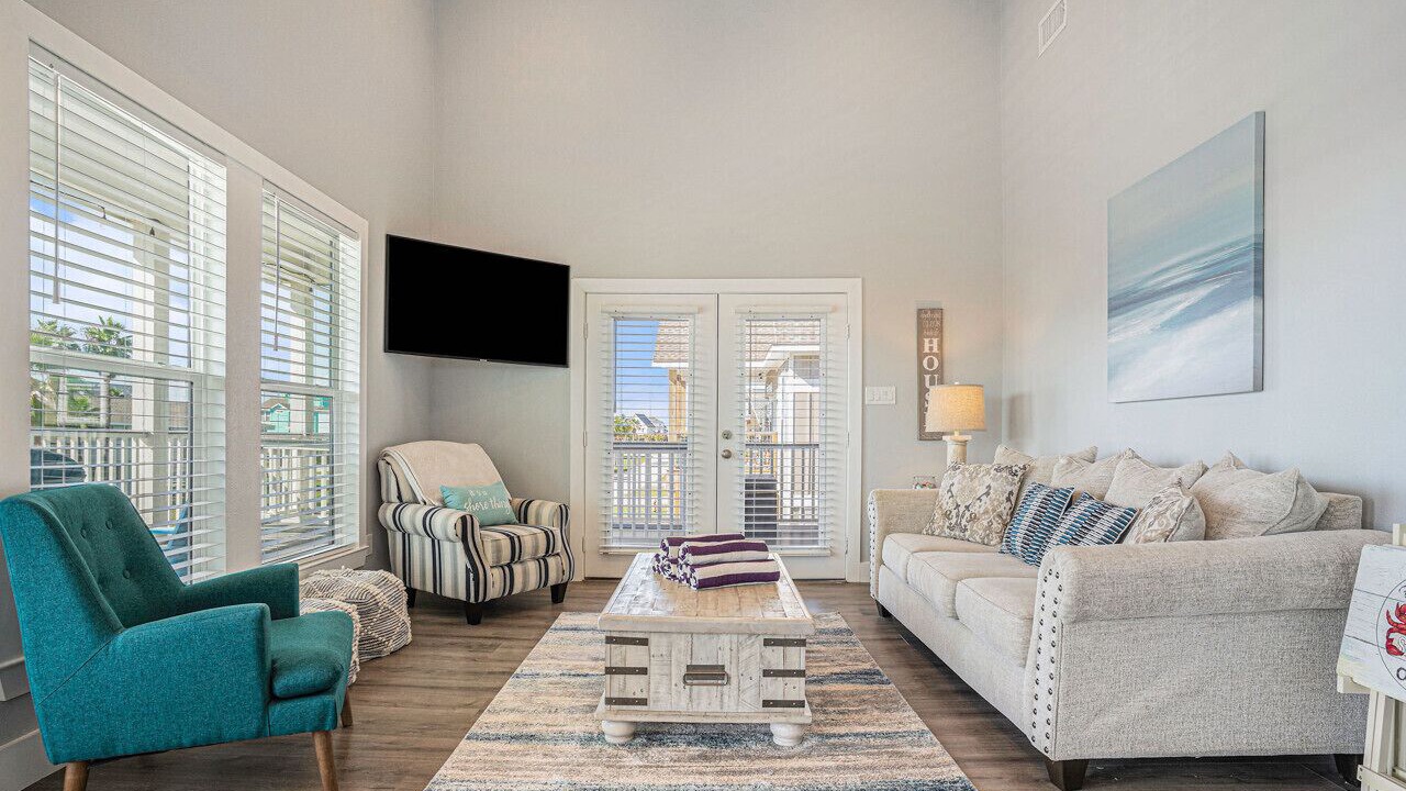 Photo of Livingroom in Terramar Beach