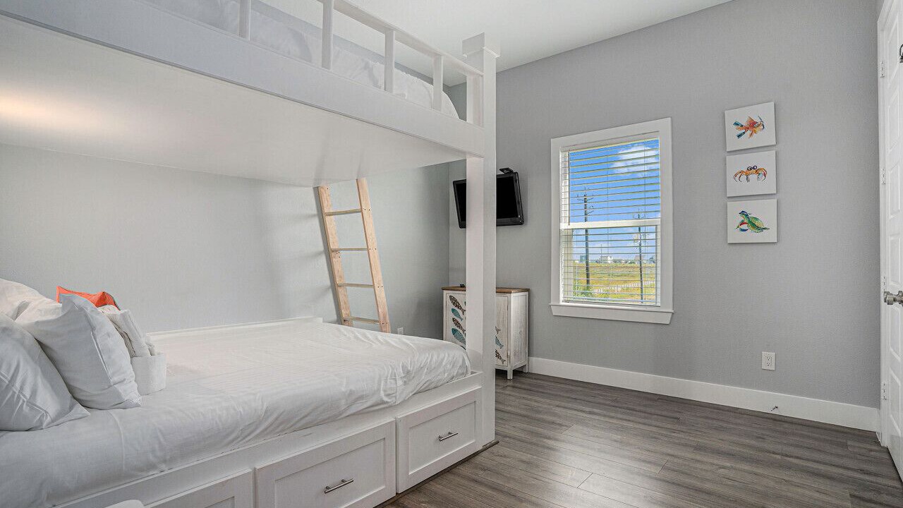 Photo of Bedroom in Terramar Beach
