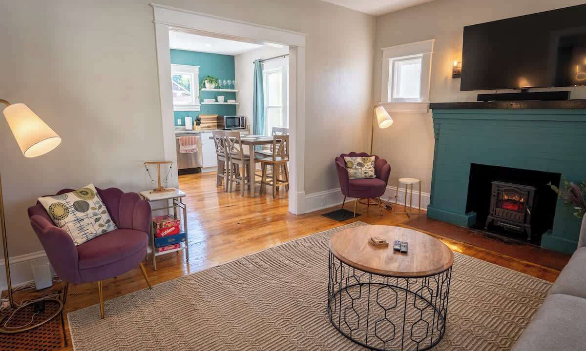 Photo of Livingroom in Roanoke