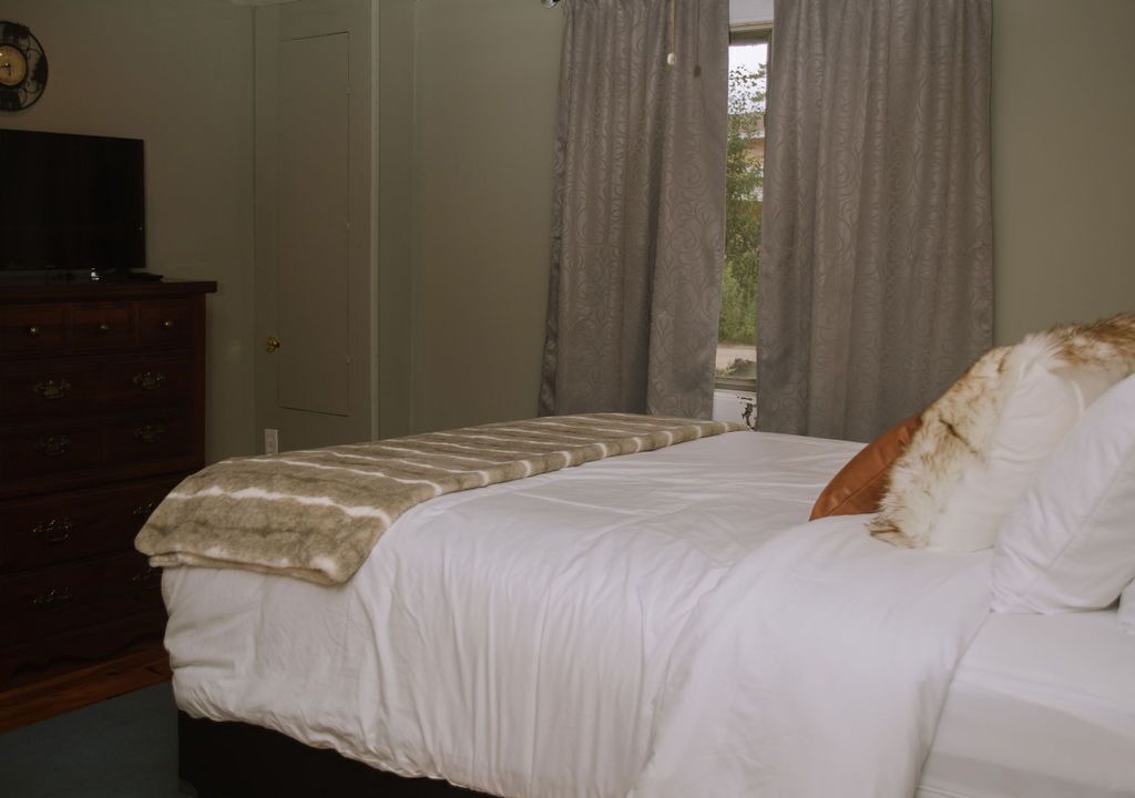 Photo of Bedroom in Silver Lake