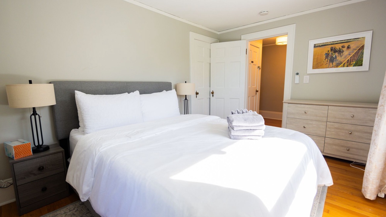 Photo of Bedroom in Saratoga Springs