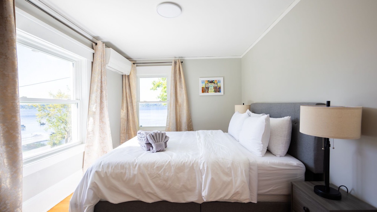 Photo of Bedroom in Saratoga Springs