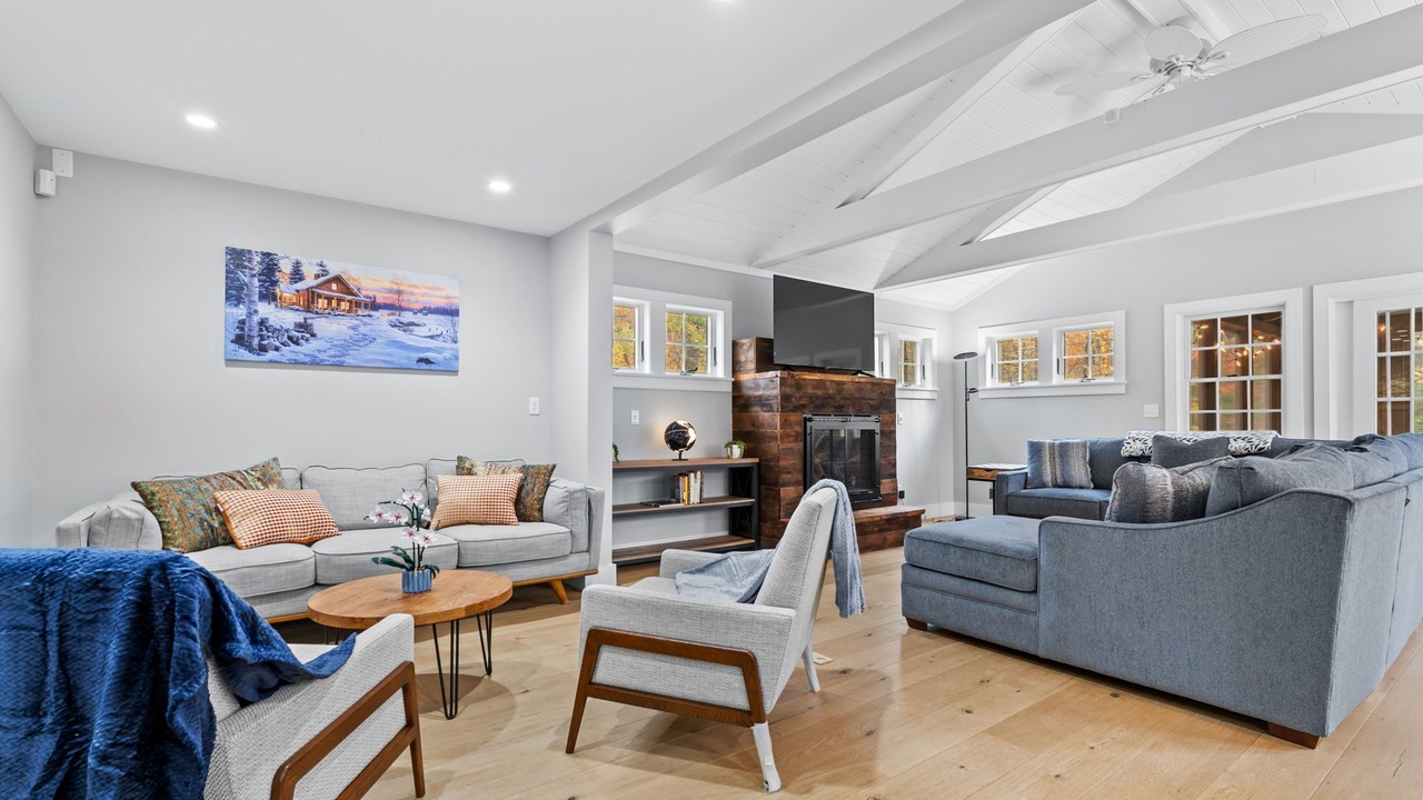 Photo of Livingroom in East Haven  Rutland County