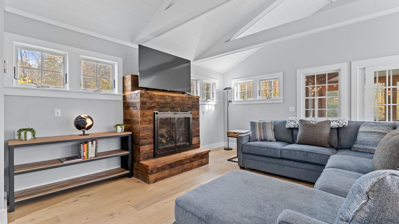 Photo of Livingroom in East Haven  Rutland County