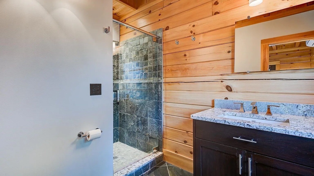 Photo of Bathroom in Intervale