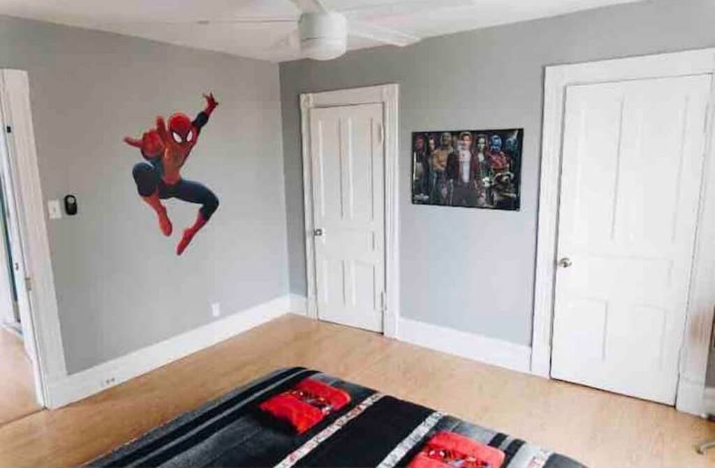Photo of Bedroom in Front Park