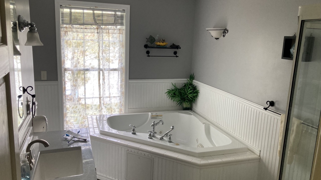 Photo of Bathroom in Castleton