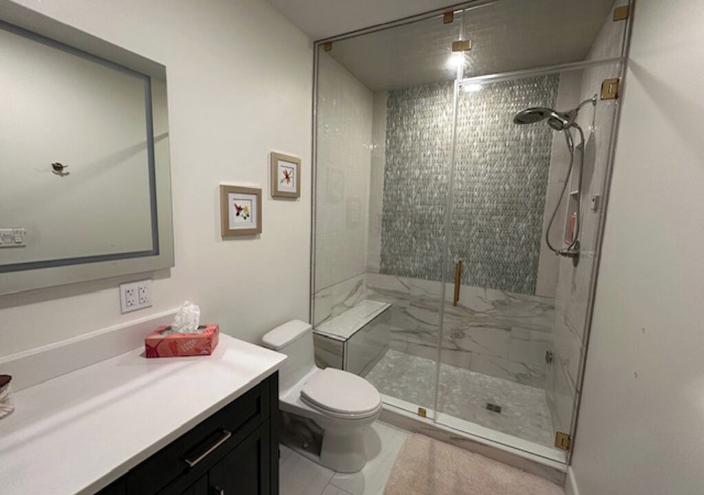Photo of Bathroom in Paradox