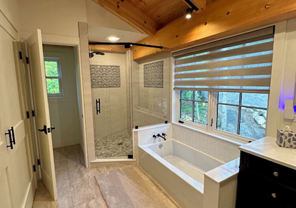 Photo of Bathroom in Paradox