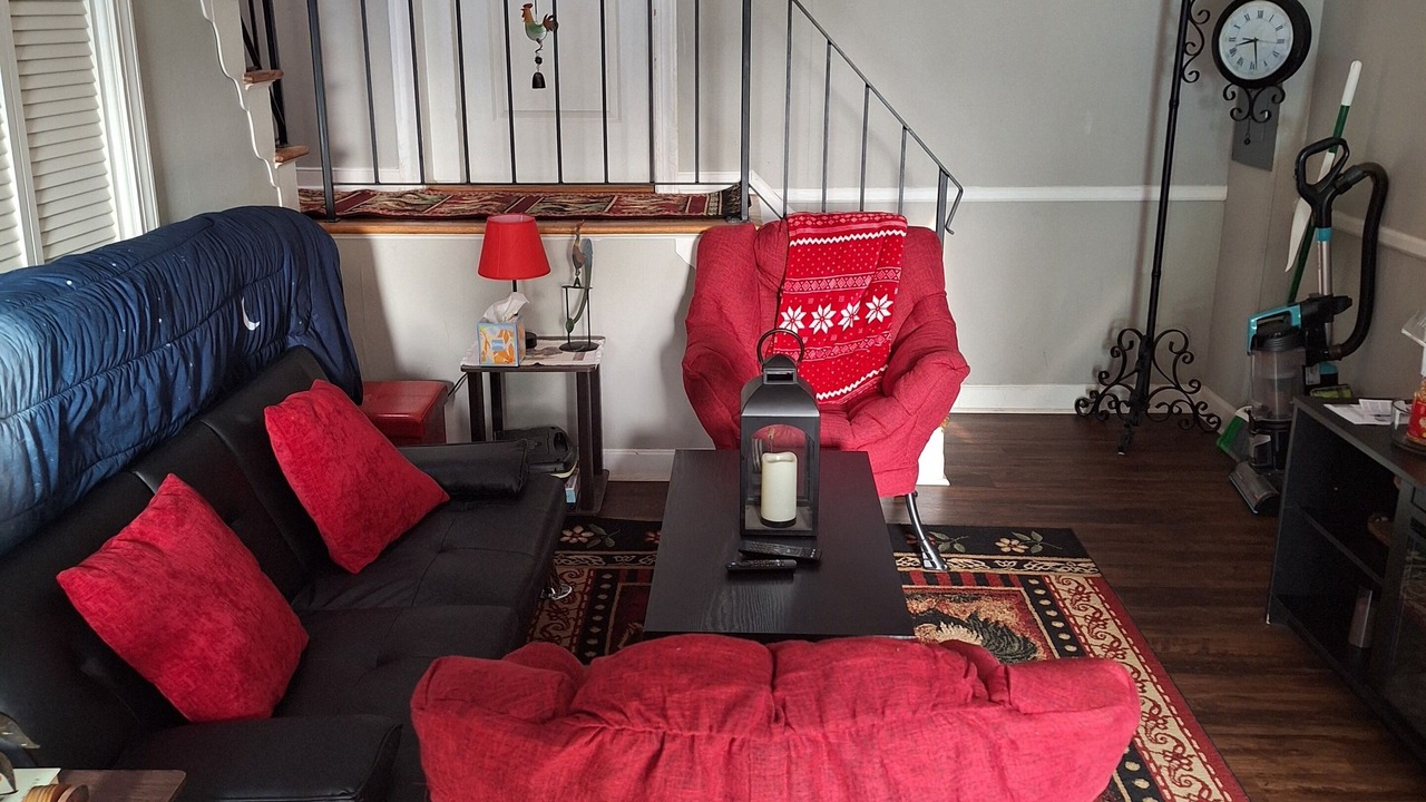 Photo of Livingroom in Hopewell