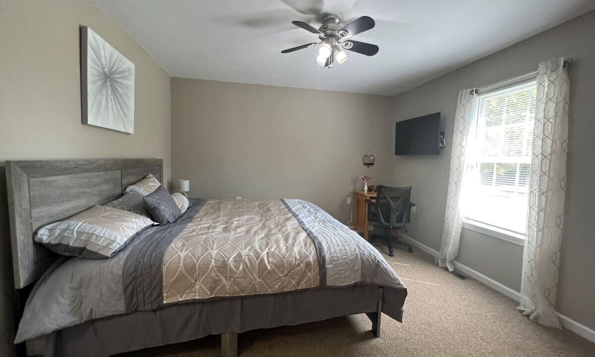 Photo of Bedroom in Jamestown