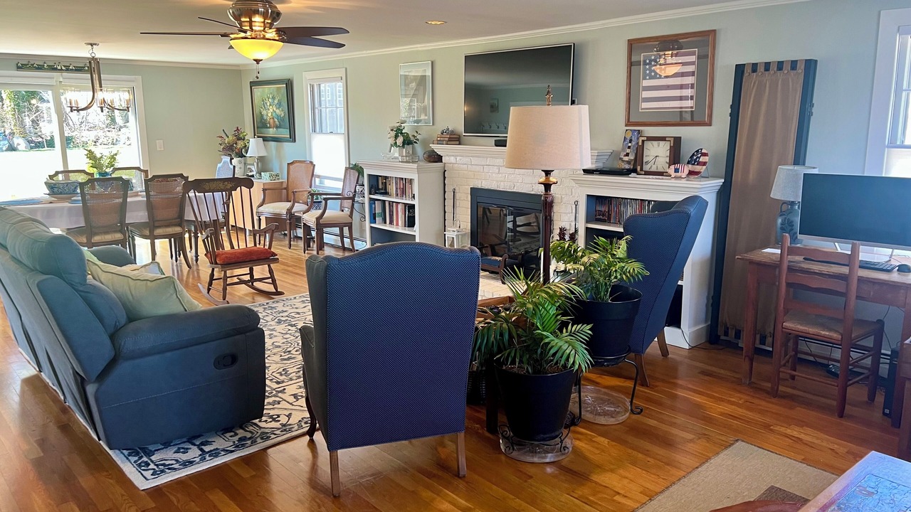 Photo of Livingroom in Marblehead