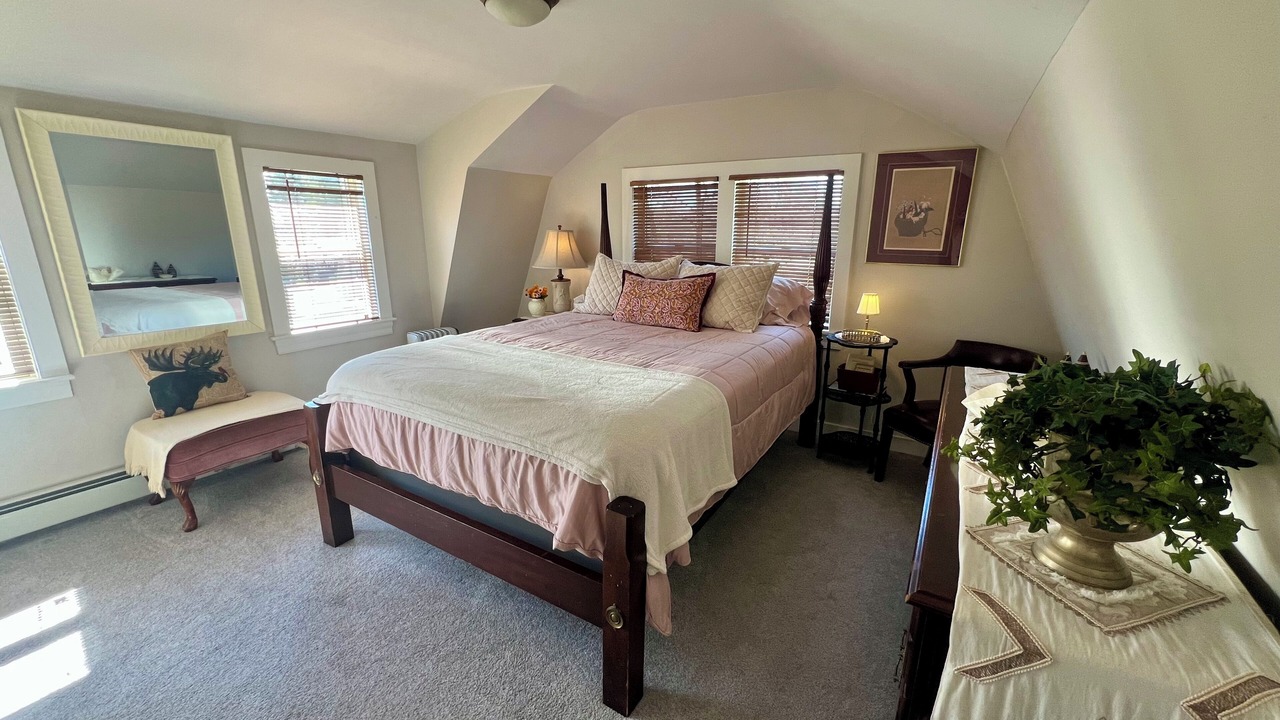Photo of Bedroom in Marblehead