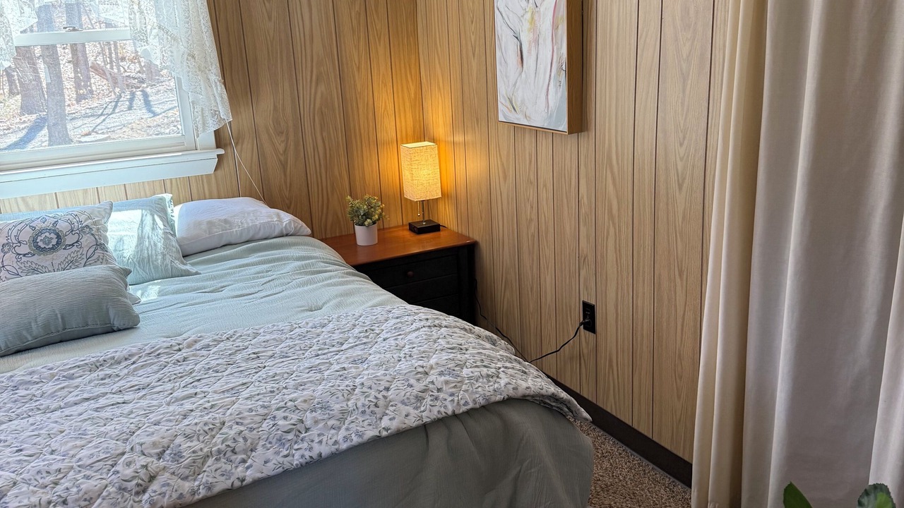 Photo of Bedroom in West Alton