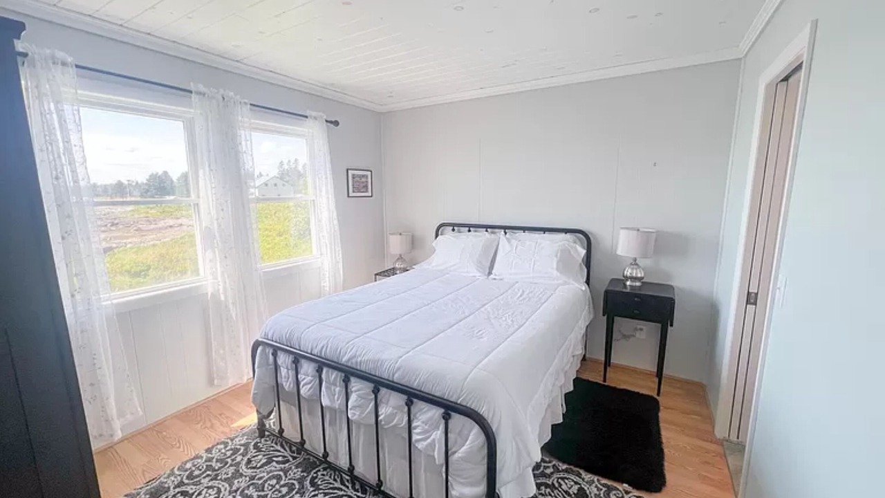 Photo of Bedroom in Jonesport