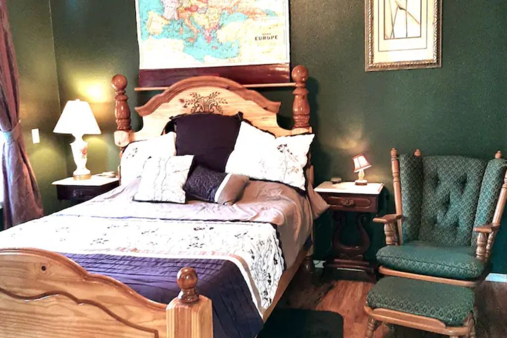 Photo of Bedroom in Prineville