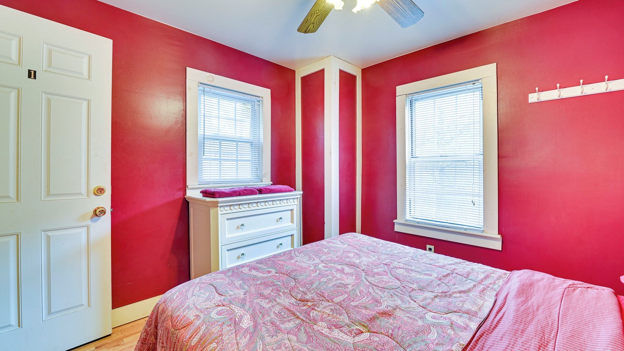 Photo of Bedroom in Lanesville