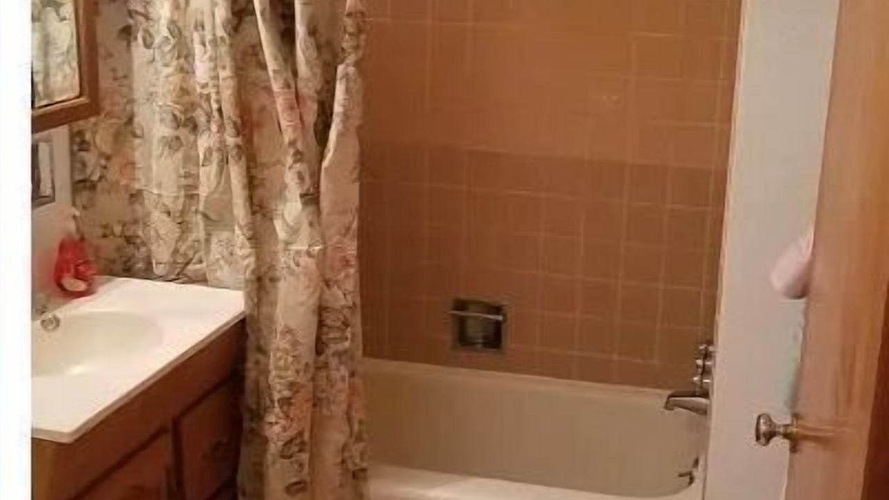 Photo of Bathroom in Saxonburg