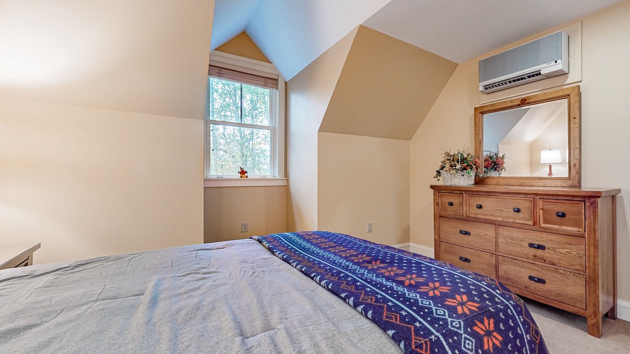 Photo of Bedroom in Proctorsville