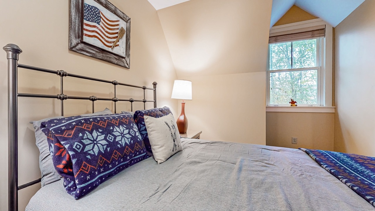 Photo of Bedroom in Proctorsville