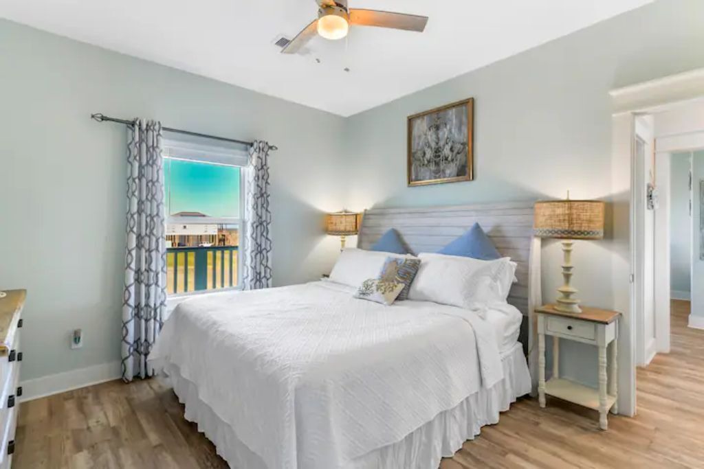 Photo of Bedroom in Indian Beach