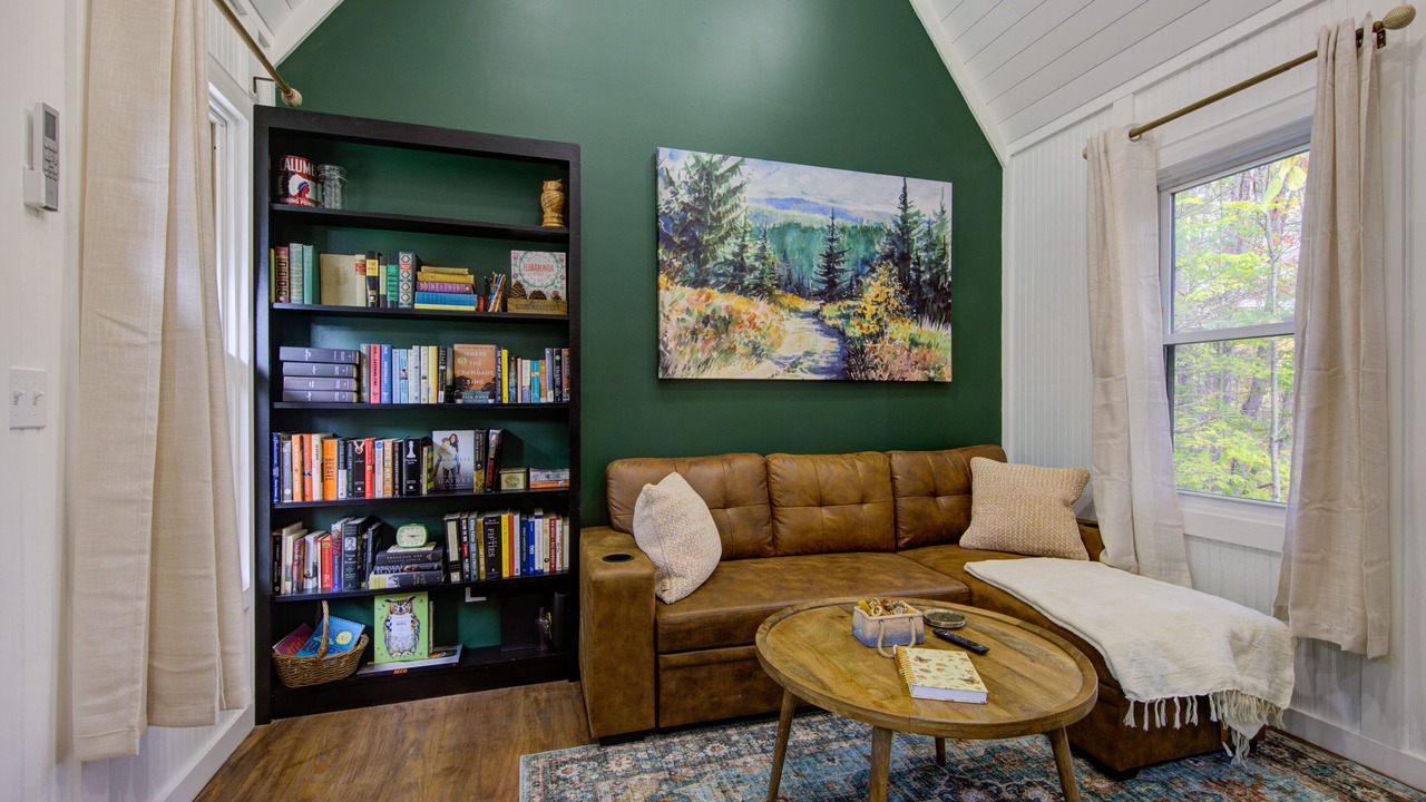 Photo of Livingroom in Lake Luzerne-Hadley