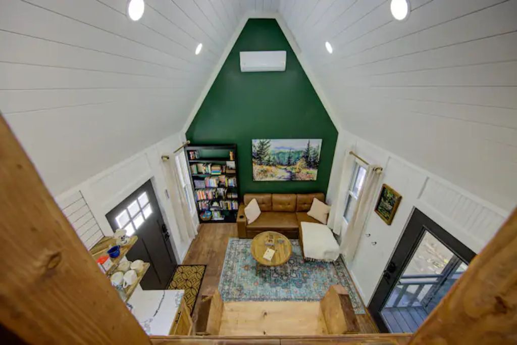 Photo of Livingroom in Lake Luzerne-Hadley