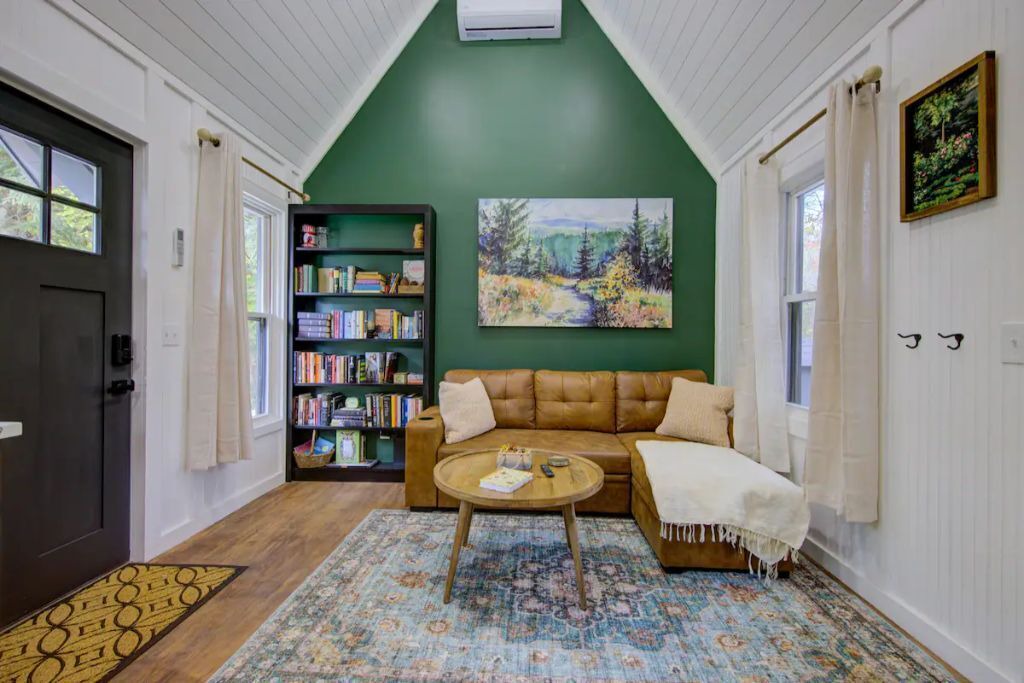 Photo of Livingroom in Lake Luzerne-Hadley