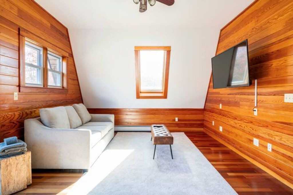 Photo of Livingroom in Parksville