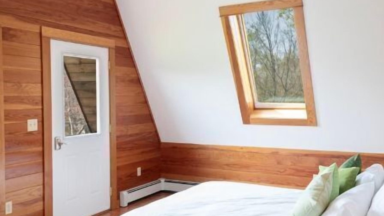 Photo of Bedroom in Parksville