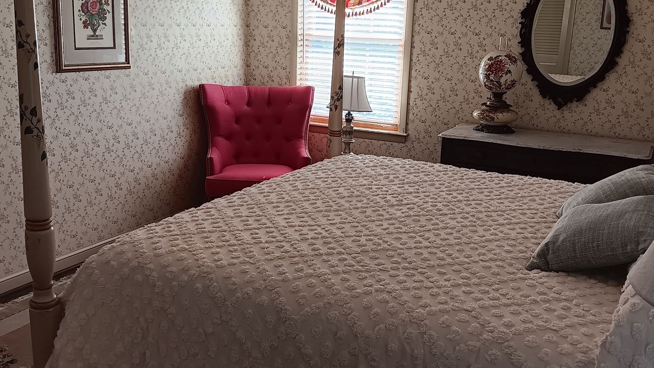 Photo of Bedroom in Luray
